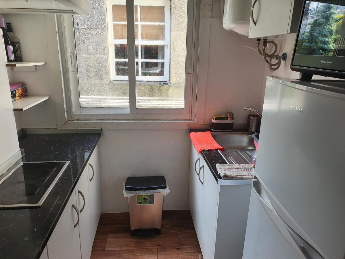Habitacion Pequena Con Balcon Apartment Vigo Ngoại thất bức ảnh